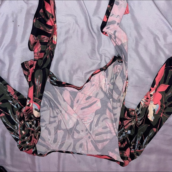 Open tie shirt - Picture 3 of 8